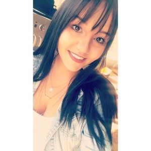 Meet your Posher, Christina